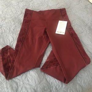 Lululemon burgundy workout leggings